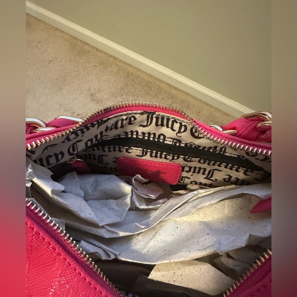 Juicy Couture Vibrant Pink Shoulder Bag with Gold Accents - Picture 4 of 5